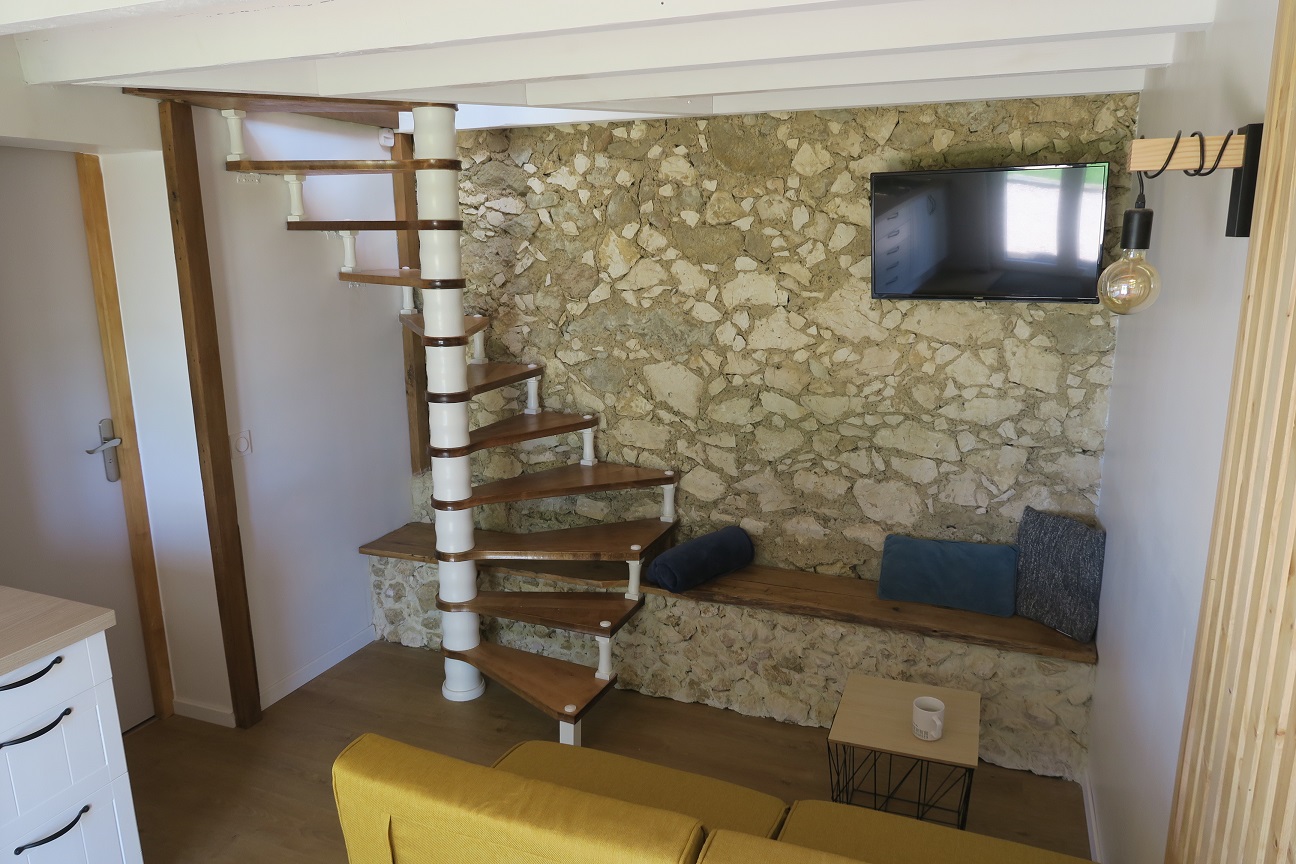 Nidoù accès chambre